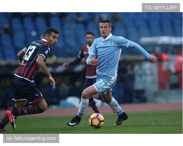 都灵德比半场结束，场面胶着双方射正次数寥寥